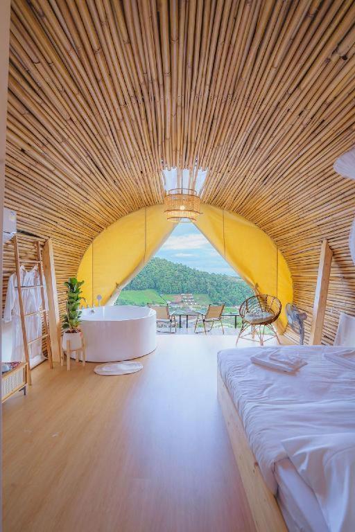 The Doi Moncham Hotel Chiang Mai Bagian luar foto