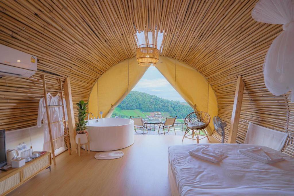 The Doi Moncham Hotel Chiang Mai Bagian luar foto